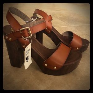 Cognac platform heels